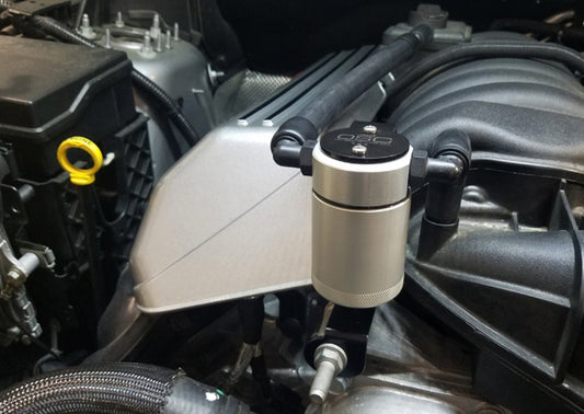 J&amp;L 11-24 Dodge Charger SRT 6.4L Hemi Passenger Side Oil Separator 3.0 - Clear Anodized